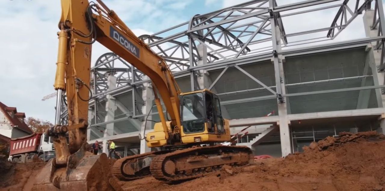 Imagini spectaculoase de la Sibiu! Renovarea stadionului se apropie de final_13