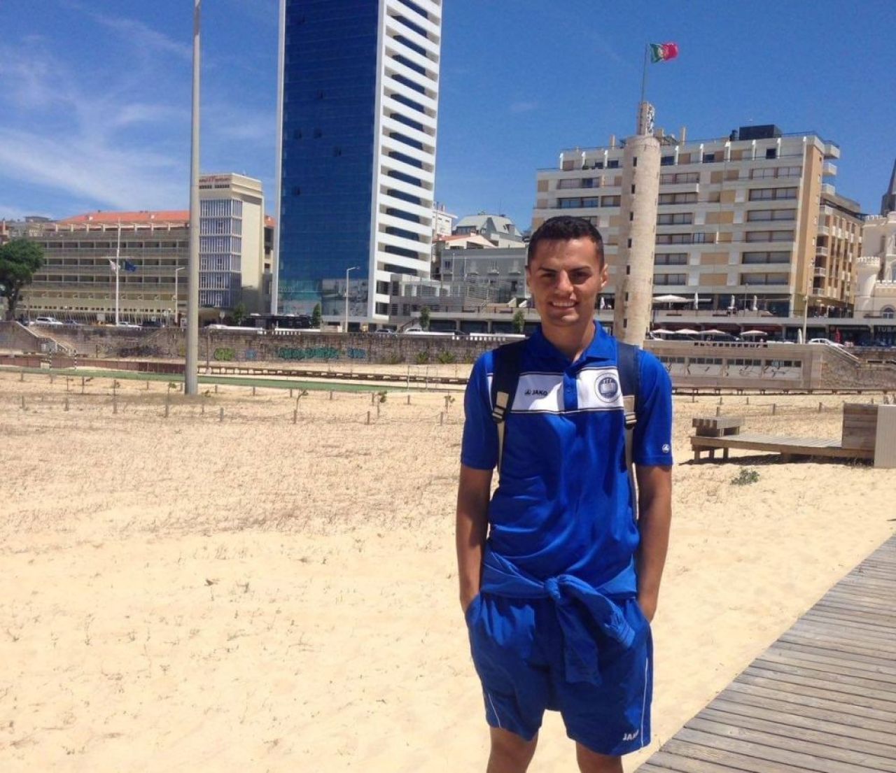 Fotbalist, adjectiv! Un jucător talentat a renunțat la fotbal ca să se facă polițist_3