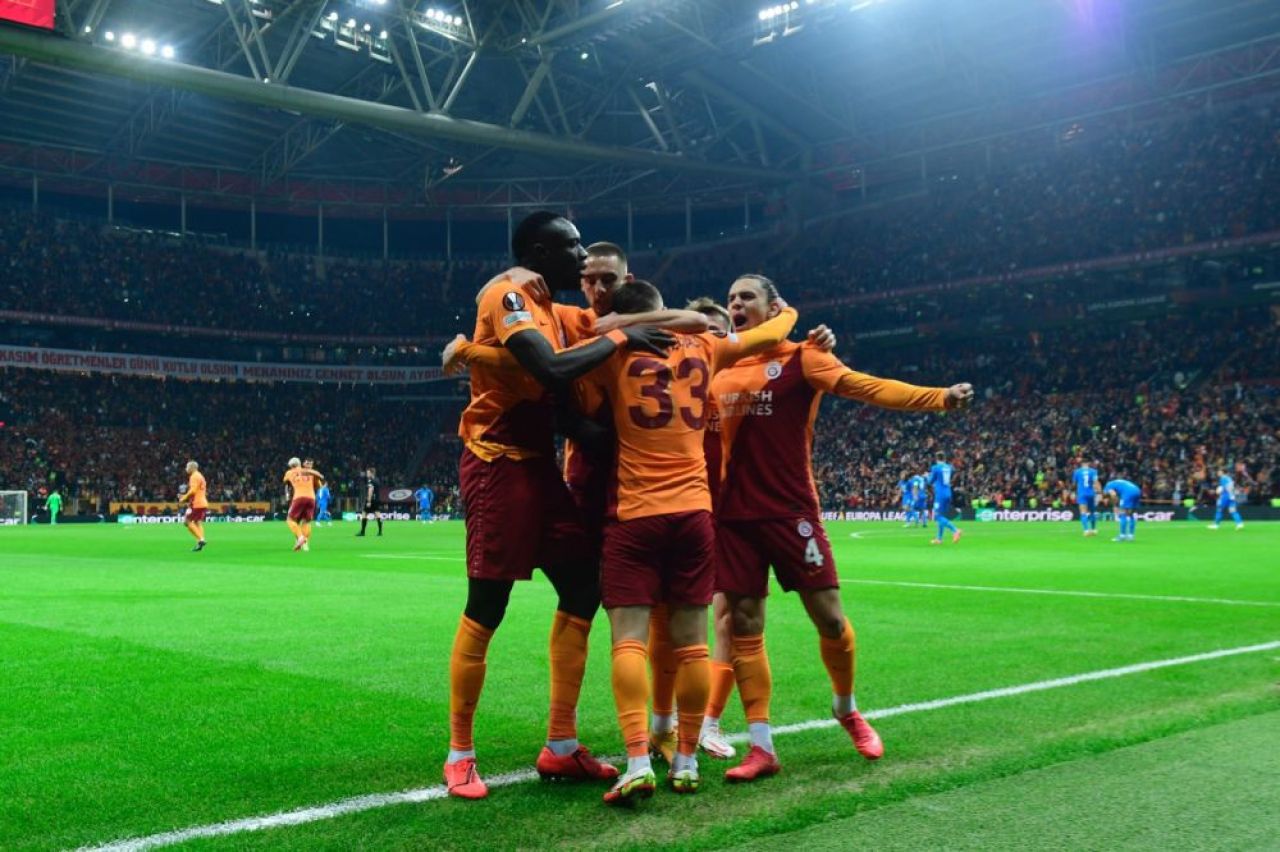 Galatasaray - Marseille 4-2. Cicâldshow la Istanbul! Românul, cu gol și assist, a fost înlocuit de Moruțan_4