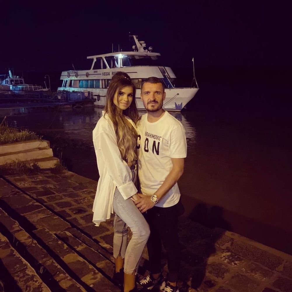 Constantin Budescu are o familie superbă. Cât de bine arată soția fotbalistului de la FCSB _4