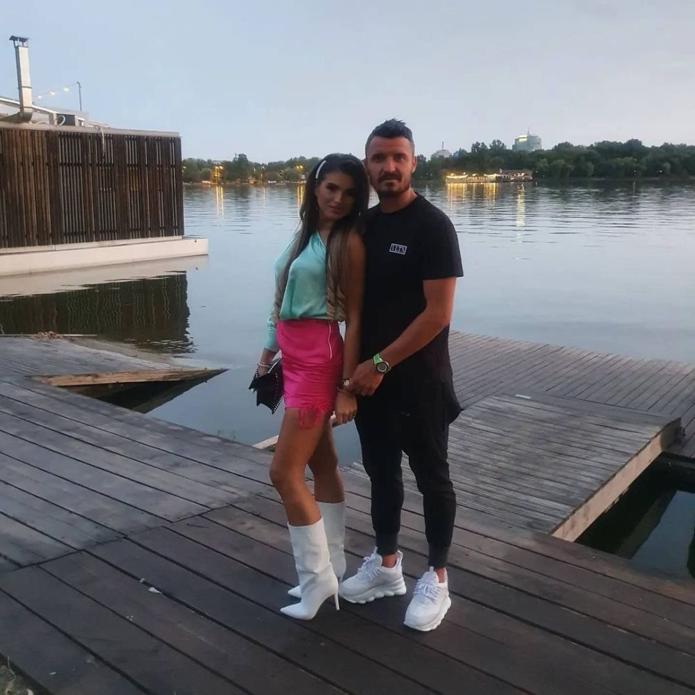 Constantin Budescu are o familie superbă. Cât de bine arată soția fotbalistului de la FCSB _11