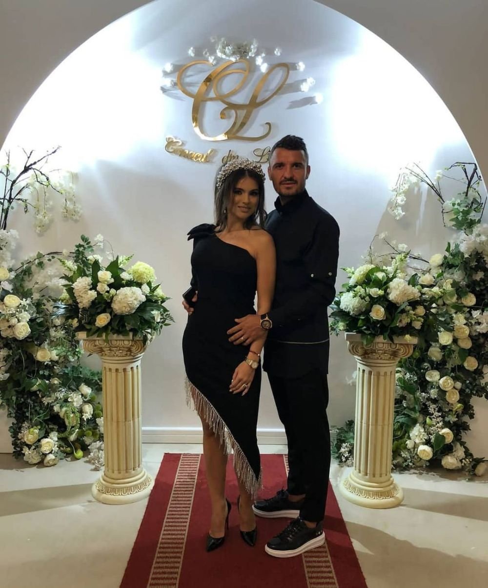 Constantin Budescu are o familie superbă. Cât de bine arată soția fotbalistului de la FCSB _14