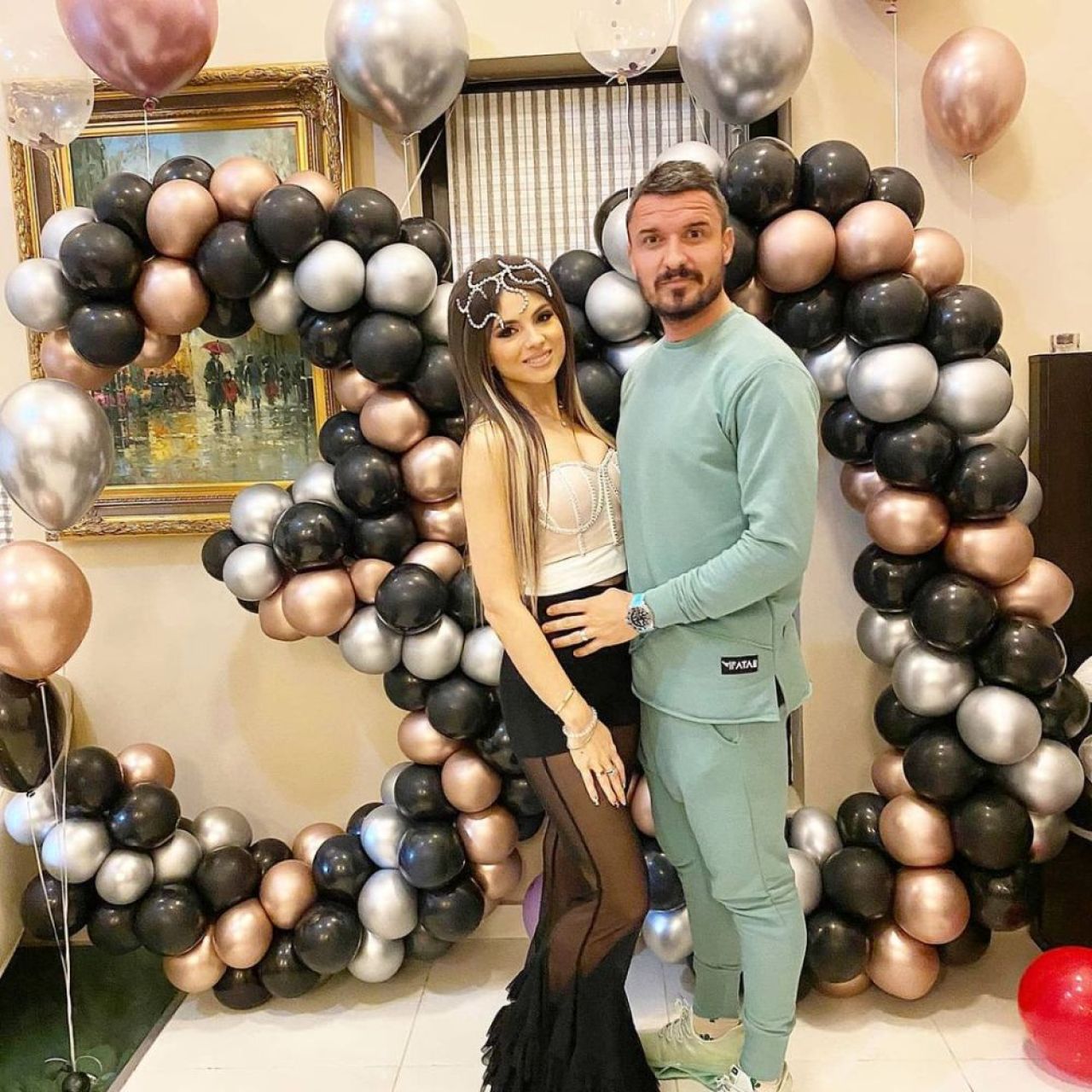 Constantin Budescu are o familie superbă. Cât de bine arată soția fotbalistului de la FCSB _15