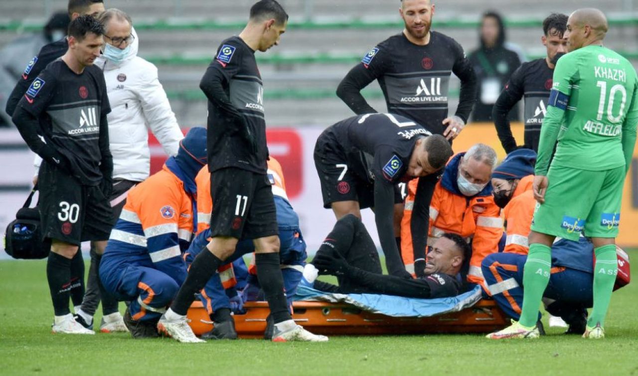 Accidentare horror pentru Neymar! Brazilianul poate fi OUT pentru o perioadă lungă! Reacția jucătorului + Mesajul lui Pele _11