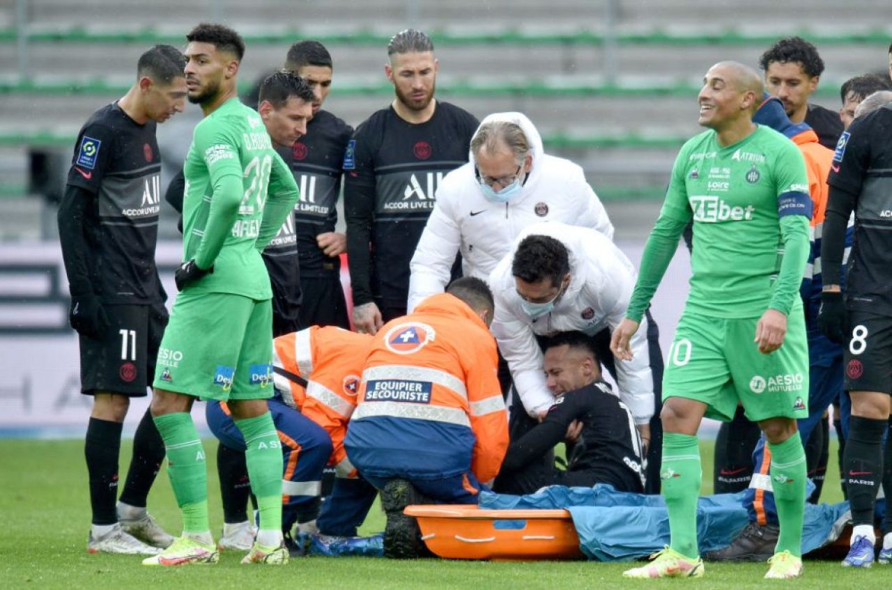Accidentare horror pentru Neymar! Brazilianul poate fi OUT pentru o perioadă lungă! Reacția jucătorului + Mesajul lui Pele _14