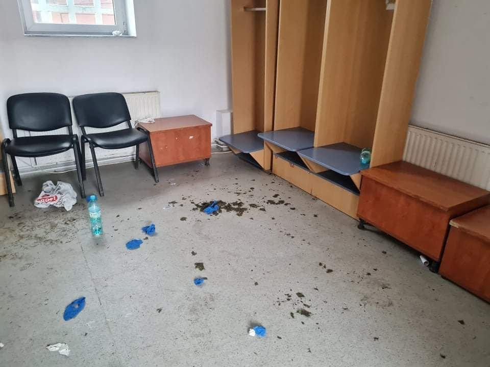 Imagini incredibile! Jucătorii de la CSA Steaua au devastat vestiarul Politehnicii Timișoara_2