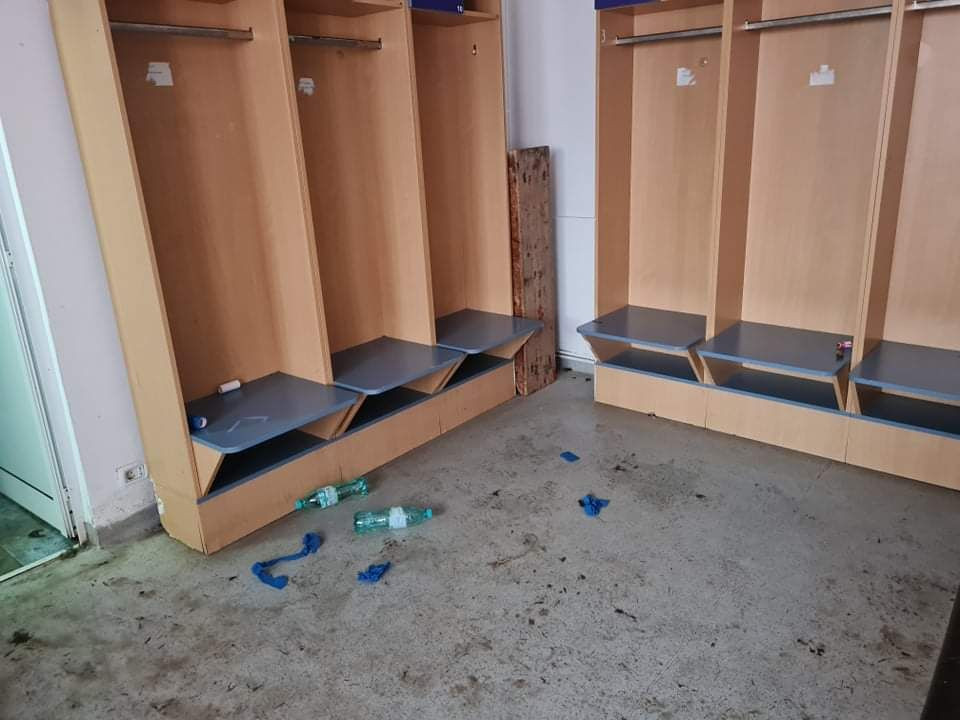 Imagini incredibile! Jucătorii de la CSA Steaua au devastat vestiarul Politehnicii Timișoara_3