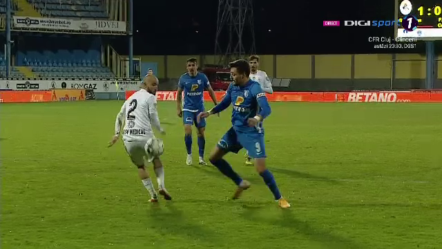 Final nebun la Mediaș! Farul a egalat, la ultima fază, după un penalty suspect. A fost sau nu contact?_2