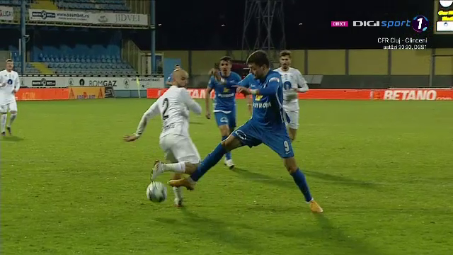 Final nebun la Mediaș! Farul a egalat, la ultima fază, după un penalty suspect. A fost sau nu contact?_4