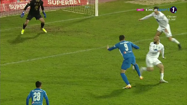 Final nebun la Mediaș! Farul a egalat, la ultima fază, după un penalty suspect. A fost sau nu contact?_16