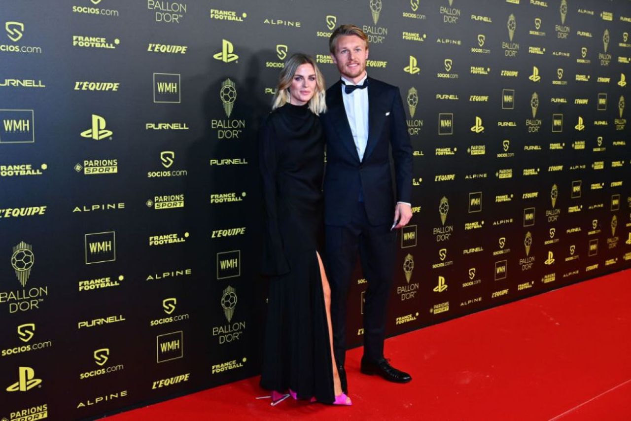 Ele sunt 'Divele de Aur'! Imagini spectaculoase de pe covorul roșu de la Balonul de Aur! Cea mai hot apariție nu aparține unei soții de fotbalist_28