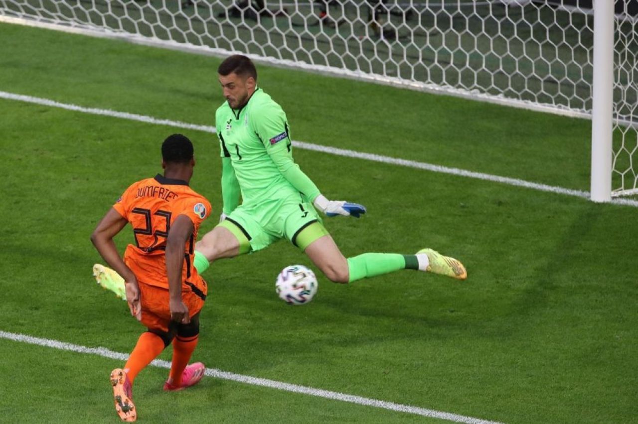 SPECIAL I Românul necunoscut al lui Mircea Lucescu! Joacă titular la Dinamo Kiev și în naționala Ucrainei_6