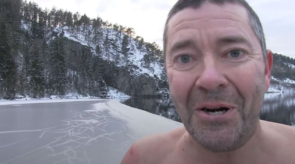 Și-a filmat sf&acirc;rșitul tragic! Un cunoscut youtuber a murit după ce a căzut &icirc;ntr-un lac &icirc;nghețat&nbsp;