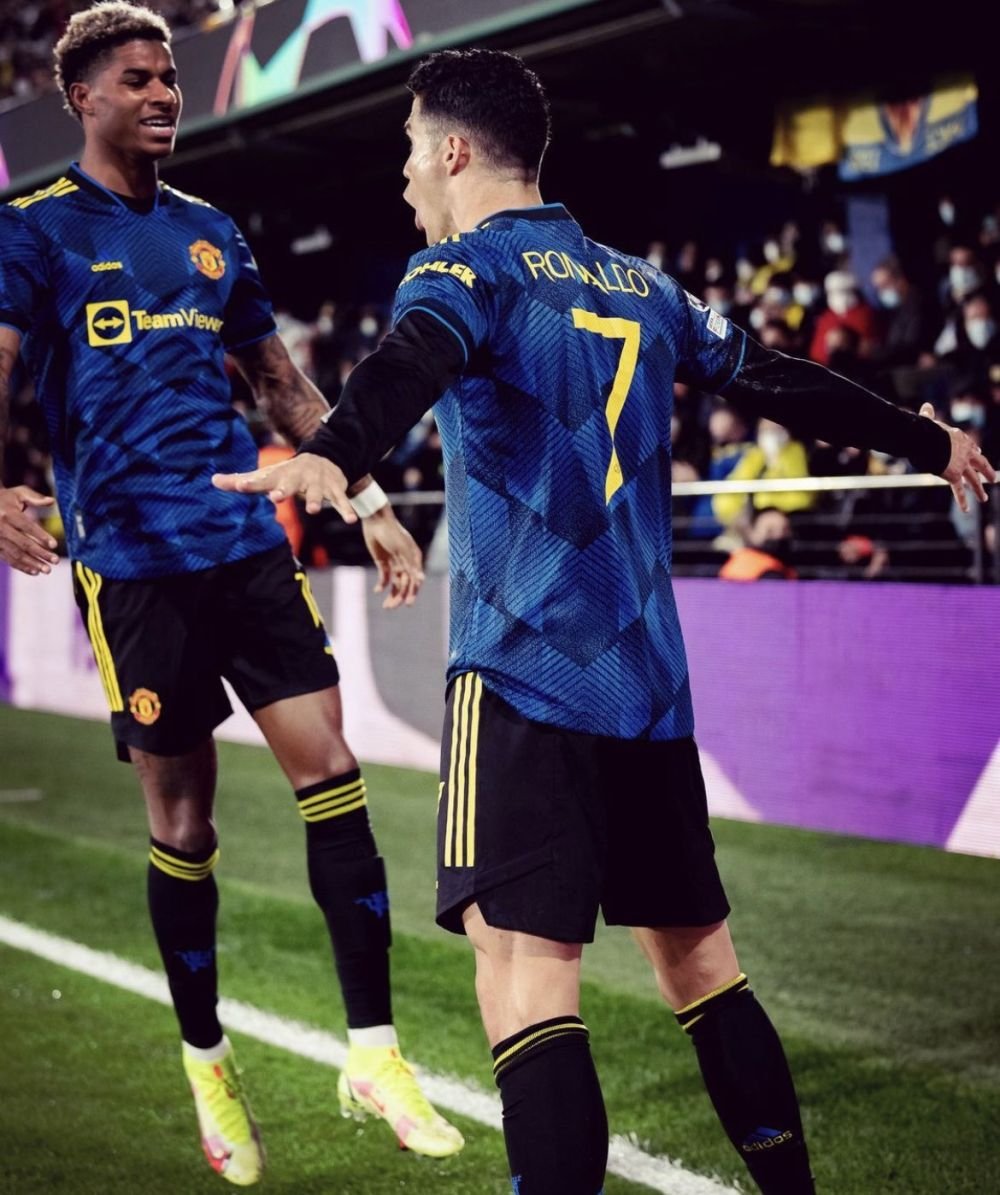 Momentul care l-a scos din sărite pe Ronaldo! A fost prezentat în chiloți la gala Balonului de Aur. Reacția lui Messi_8