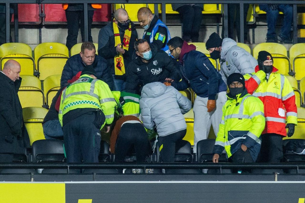 Momente de panică la Watford - Chelsea! Un suporter a suferit un stop cardiac în tribune _4
