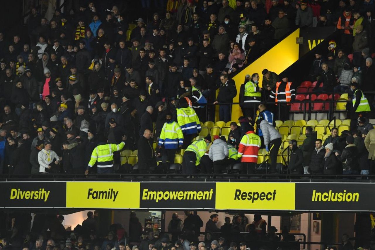 Momente de panică la Watford - Chelsea! Un suporter a suferit un stop cardiac în tribune _6