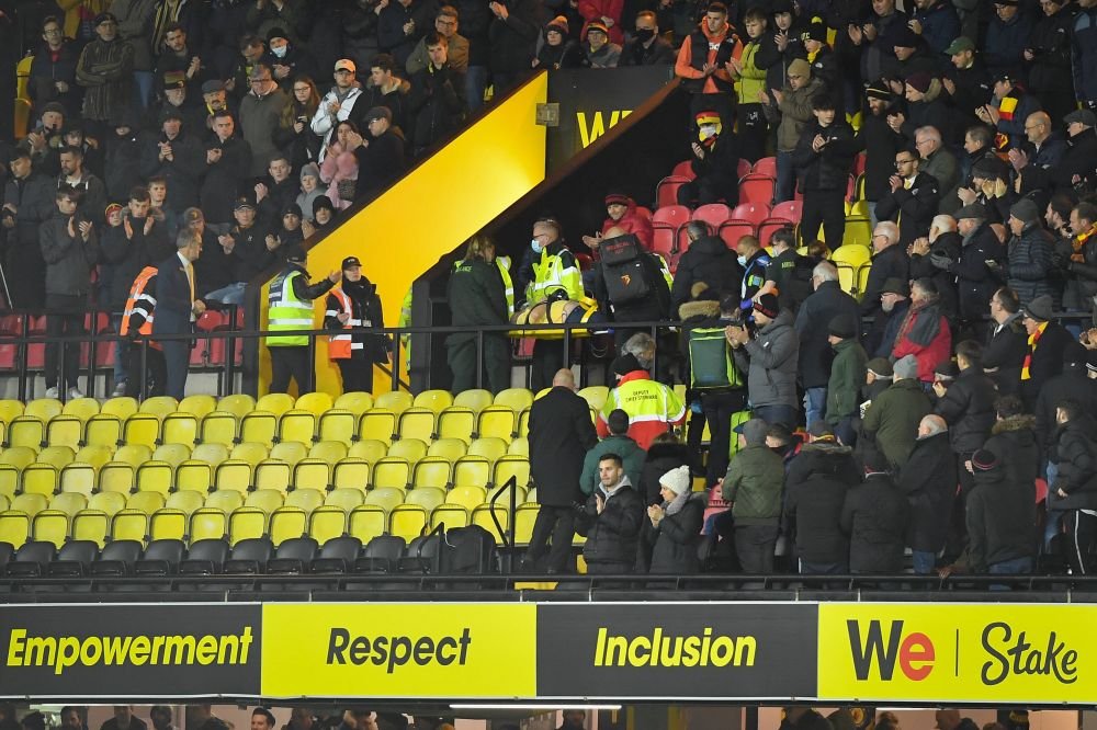 Momente de panică la Watford - Chelsea! Un suporter a suferit un stop cardiac în tribune _7