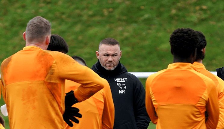 Echipa antrenată de Wayne Rooney se poate desființa! Derby County e &icirc;ngropată &icirc;n datorii