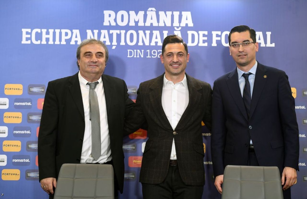 Burleanu i-a găsit înlocuitor lui Rădoi! Oficialiii FRF au mers să negocieze cu el_7