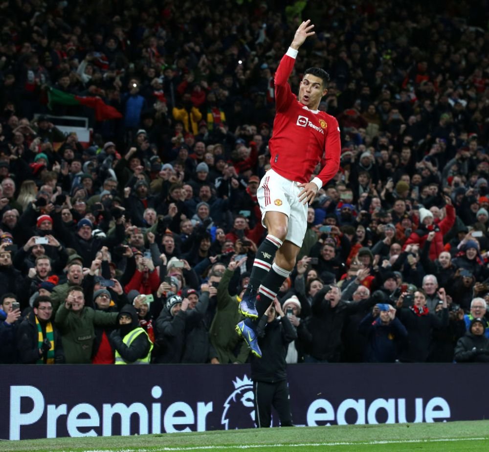 Replica lui Cristiano Ronaldo pentru France Football! A depășit borna de 800 de goluri în carieră în meciul cu Arsenal_3