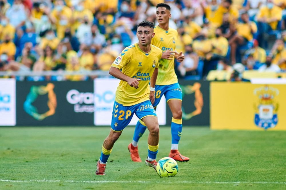 Barcelona a pus ochii pe viitorul Pedri! Xavi garantează pentru puștiul de 18 ani_7