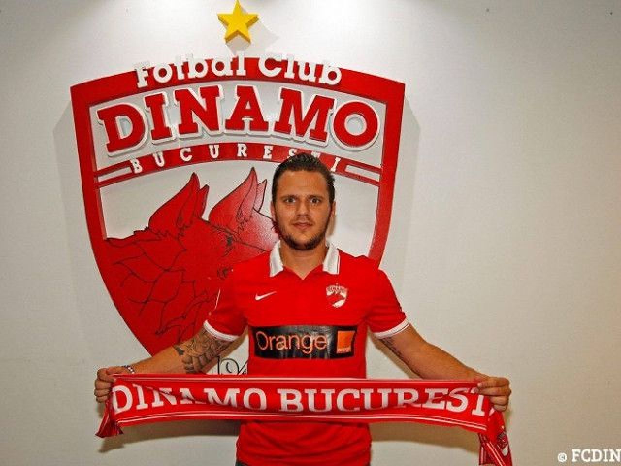 Antrenamente, artificii și fumigene la 5 dimineața la echipa unui fost jucător de la Dinamo!_3