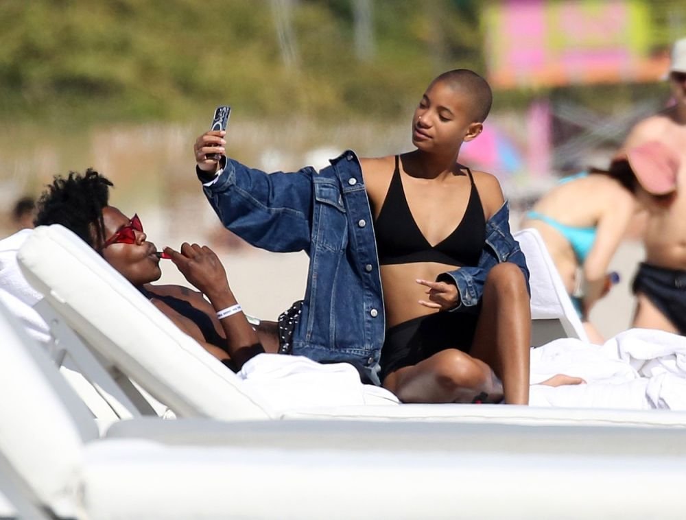 Transformare incredibilă pentru fiica lui Will Smith. Cum arată tânăra de 21 de ani după ce s-a ras pe cap_7
