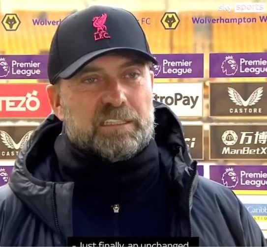 Reacție virală a lui Klopp după ce panoul din spatele lui a căzut în timp ce se afla în direct! Ce a zis antrenorul _5