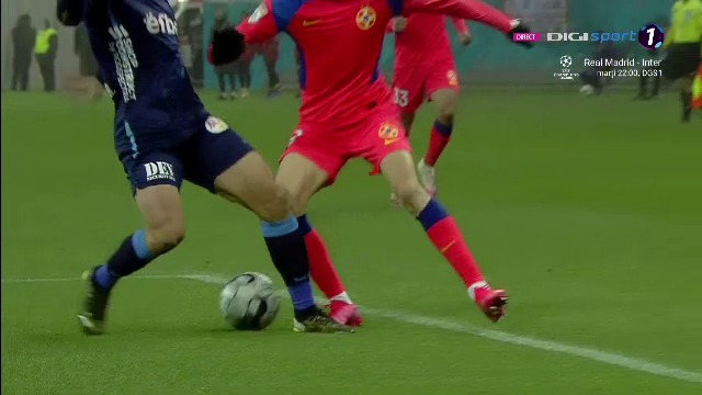 FCSB - UTA Arad 2-1 | Roș-albaștrii câștigă cu ajutorul a două penalty-uri suspecte _6