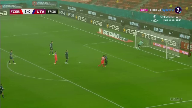 FCSB - UTA Arad 2-1 | Roș-albaștrii câștigă cu ajutorul a două penalty-uri suspecte _16