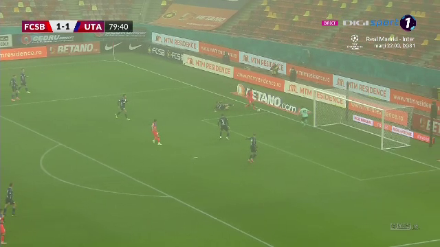 Gafă de proporții comisă de „centralul” Marian Barbu! A dictat penalty deși mingea ieșise în afara terenului_3
