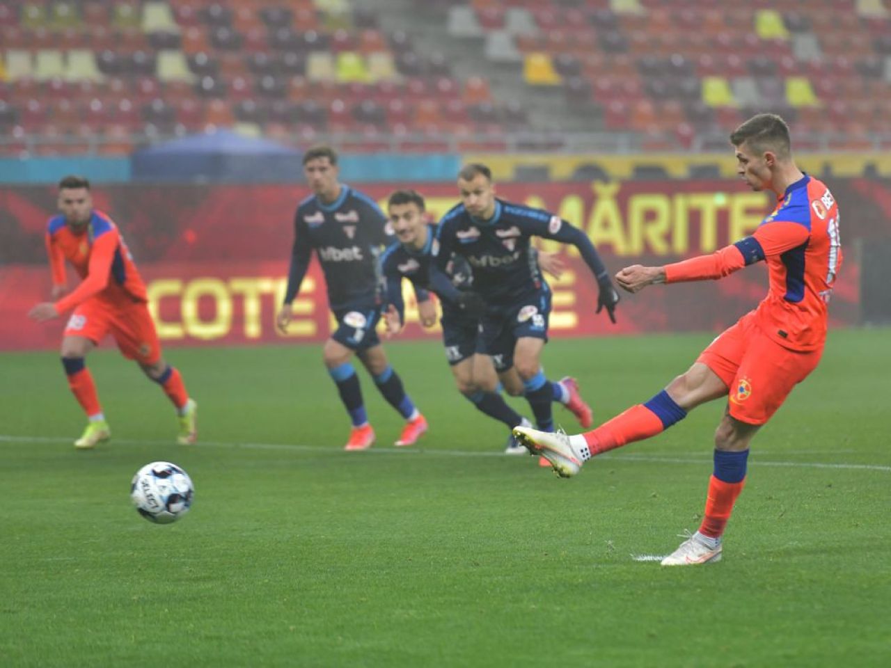 „Sunt discuții pentru un transfer acolo!” Tănase, noi detalii despre viitorul său după victoria cu UTA! Căpitanul FCSB, gata să lucreze din nou cu Iordănescu Jr._4