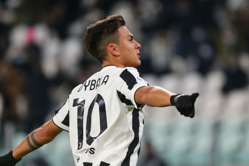 Sunt imaginile momentului! S-a costumat în arbitru și a încercat să pătrundă pe teren în timpul meciului Juventus - Genoa_5