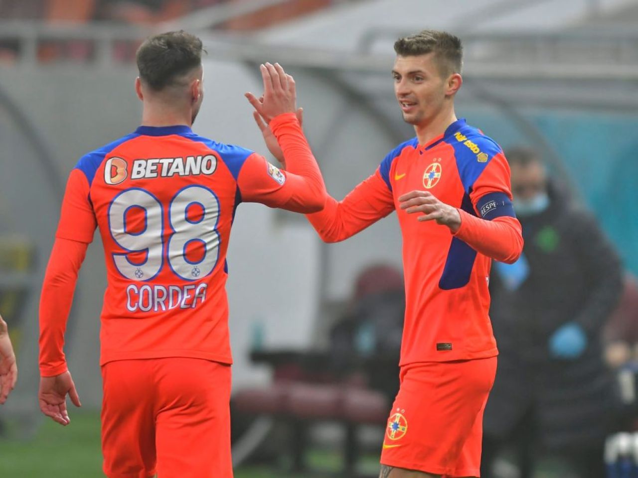 Florin Tănase, mai aproape ca oricând de un transfer! Echipa care vrea să-i „fure” căpitanul FCSB-ului _3