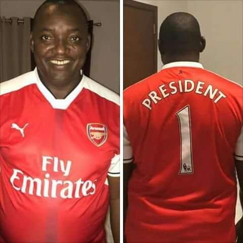 Fanul lui Arsenal care din agent de pază în Londra a devenit președintele țării. E bigam și a trecut printr-o tragedie_1