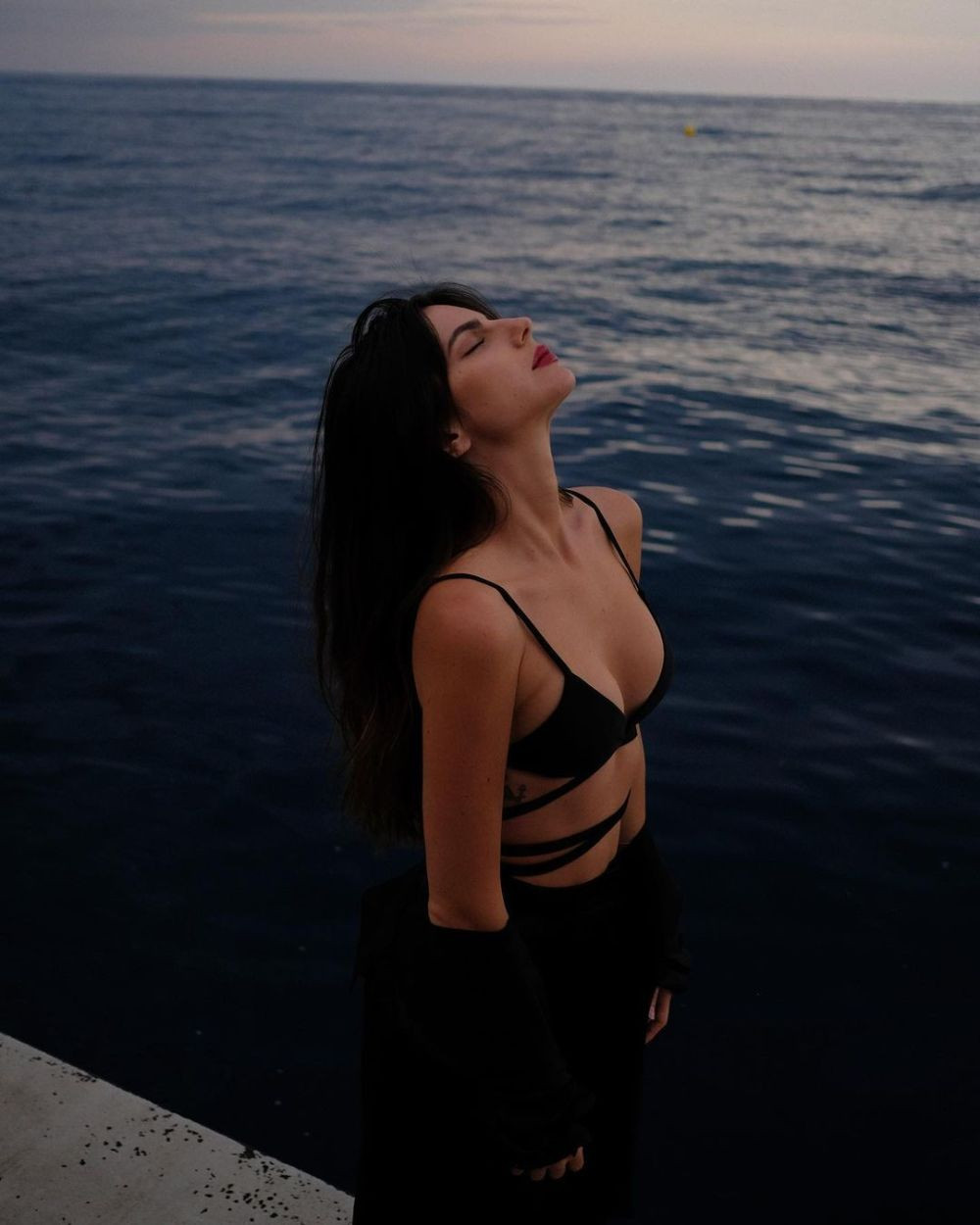 A zburat 11 ore cu avionul privat pentru iubita sa. Gestul romantic al lui Verstappen înaintea cursei pentru titlul mondial_12