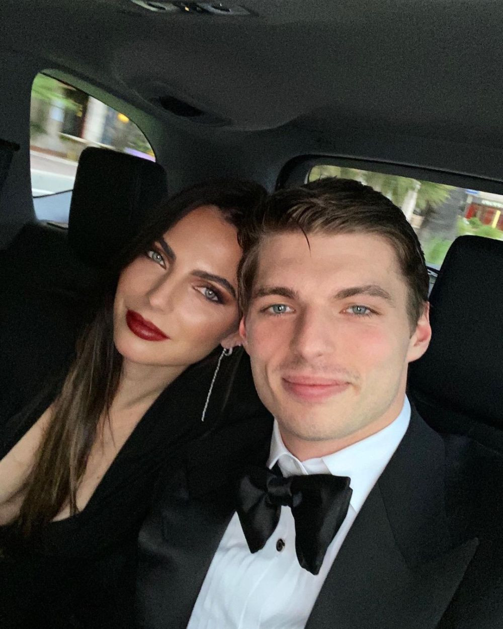 A zburat 11 ore cu avionul privat pentru iubita sa. Gestul romantic al lui Verstappen înaintea cursei pentru titlul mondial_14