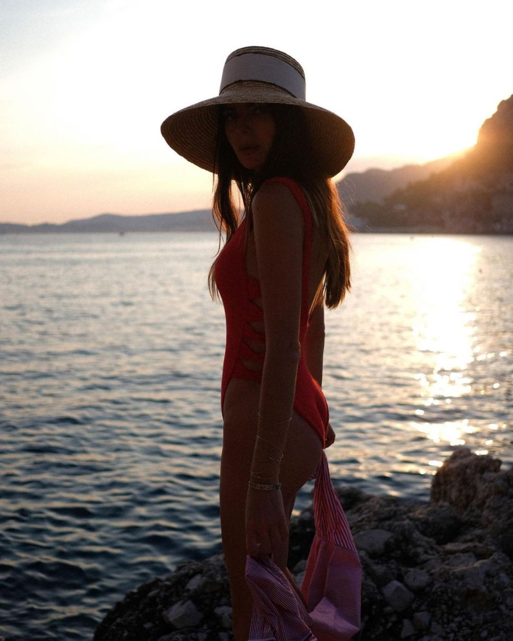 A zburat 11 ore cu avionul privat pentru iubita sa. Gestul romantic al lui Verstappen înaintea cursei pentru titlul mondial_20