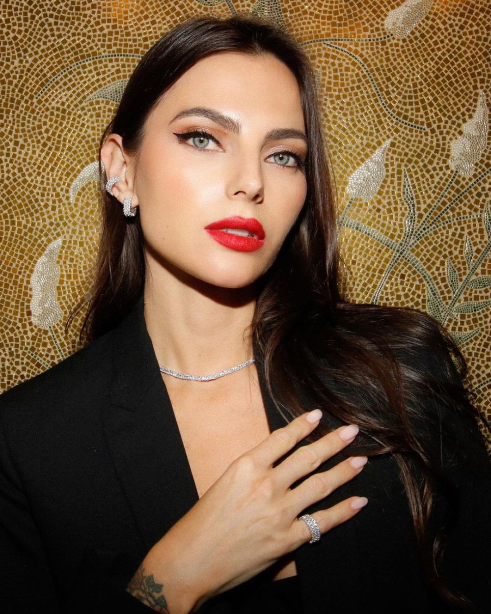 A zburat 11 ore cu avionul privat pentru iubita sa. Gestul romantic al lui Verstappen înaintea cursei pentru titlul mondial_27