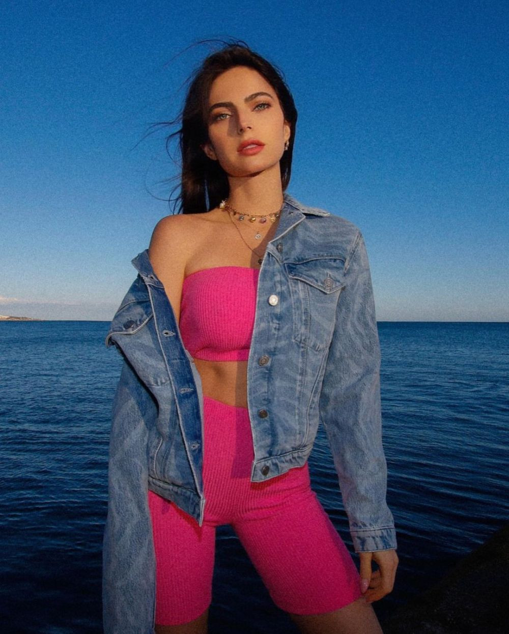 A zburat 11 ore cu avionul privat pentru iubita sa. Gestul romantic al lui Verstappen înaintea cursei pentru titlul mondial_45