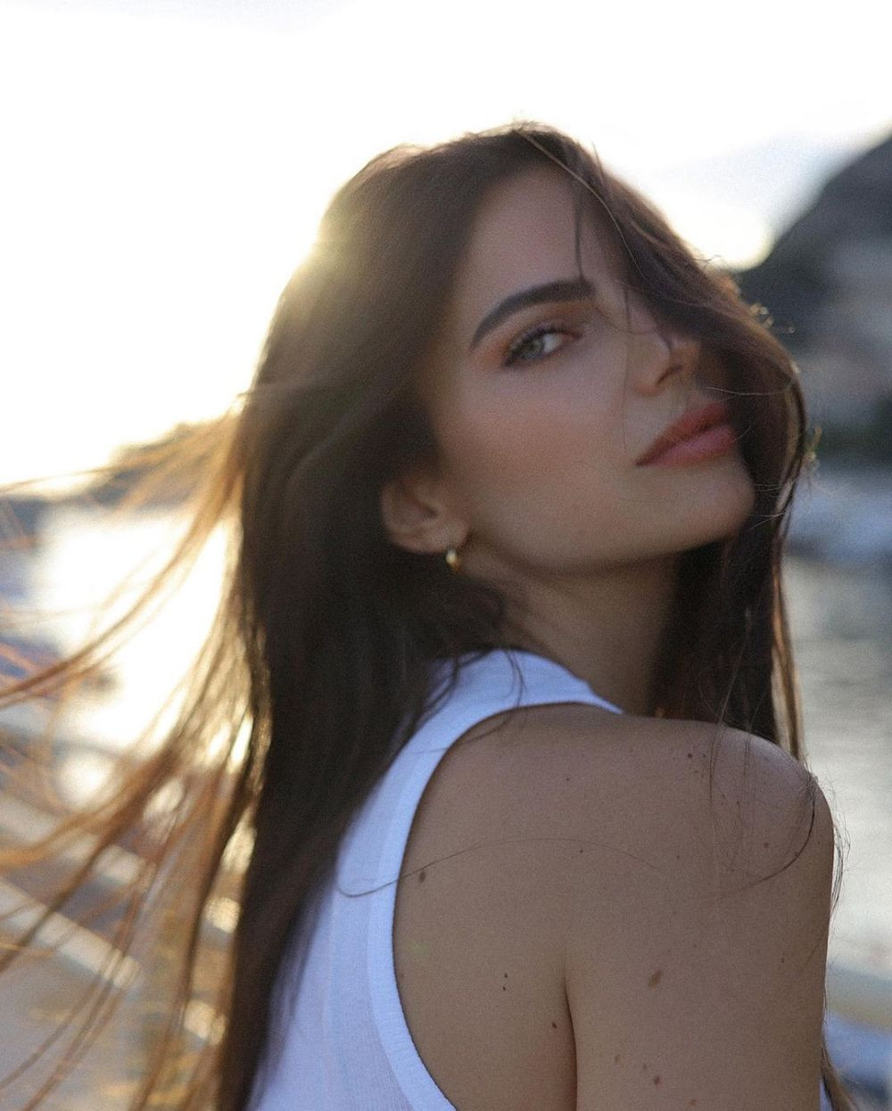 A zburat 11 ore cu avionul privat pentru iubita sa. Gestul romantic al lui Verstappen înaintea cursei pentru titlul mondial_57