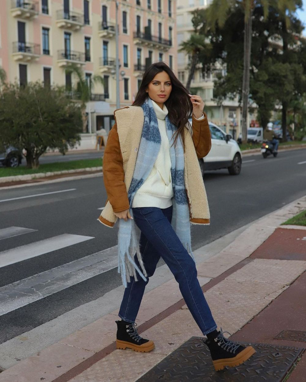 A zburat 11 ore cu avionul privat pentru iubita sa. Gestul romantic al lui Verstappen înaintea cursei pentru titlul mondial_58