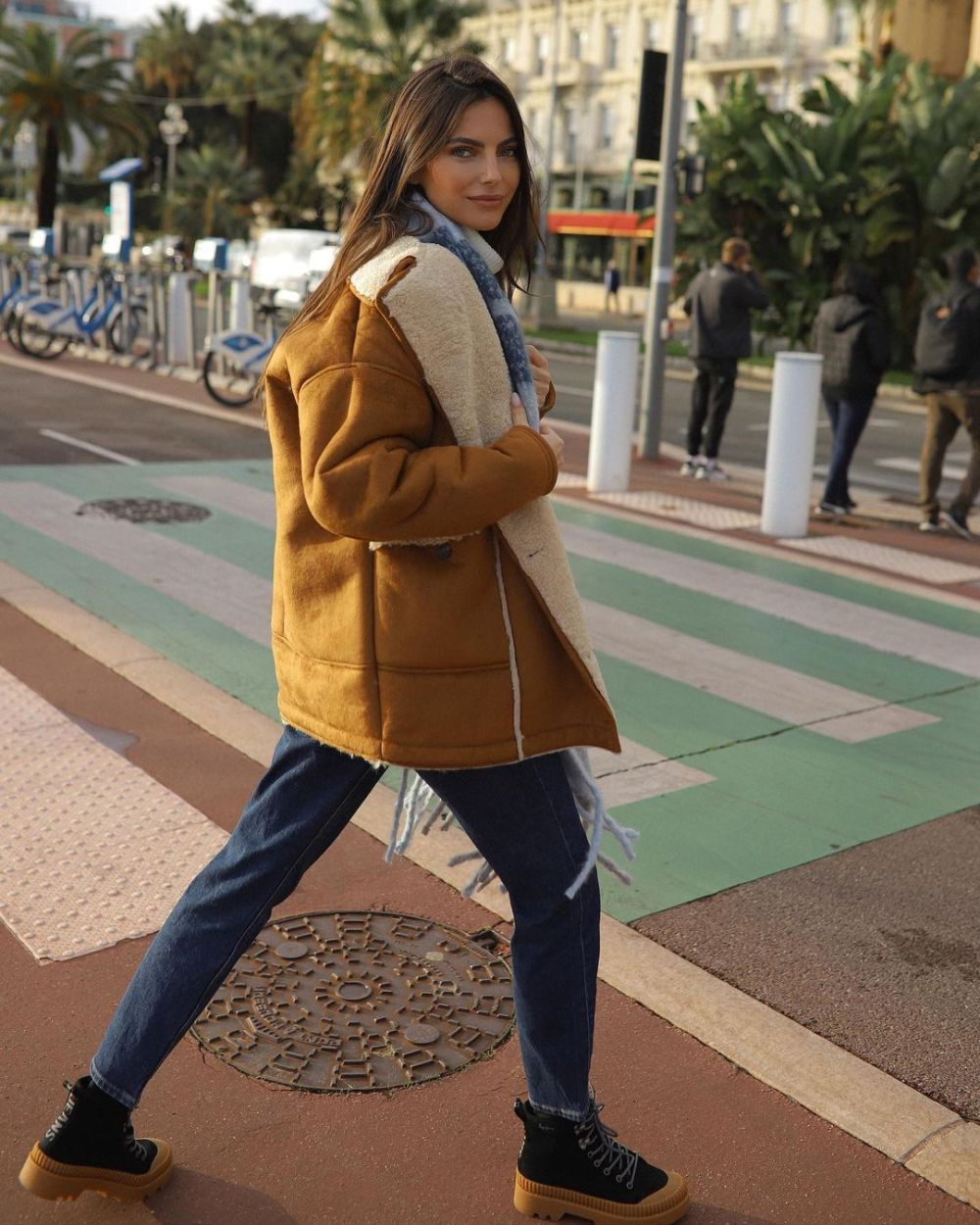 A zburat 11 ore cu avionul privat pentru iubita sa. Gestul romantic al lui Verstappen înaintea cursei pentru titlul mondial_60