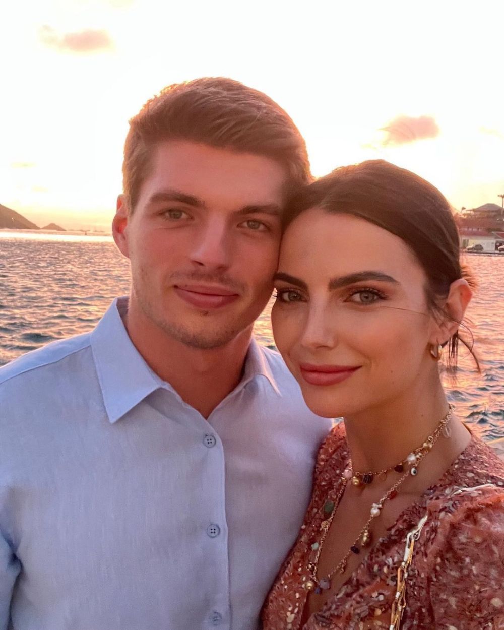 A zburat 11 ore cu avionul privat pentru iubita sa. Gestul romantic al lui Verstappen înaintea cursei pentru titlul mondial_66