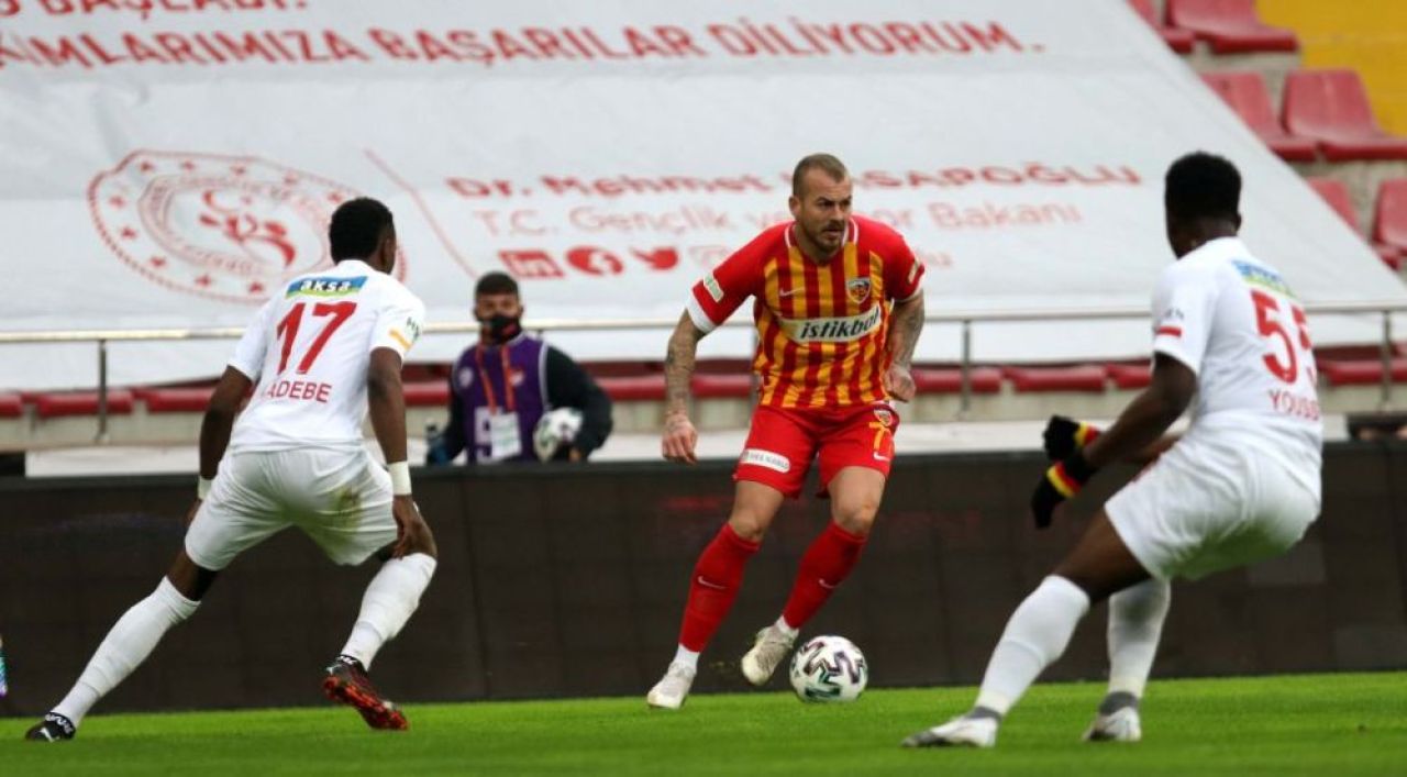 Denis Alibec ar putea pleca în iarnă de la CFR! Un club din străinătate, interesat de atacant_5