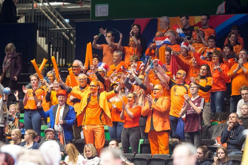 România - Olanda 30-31. Capul sus, fetelor! Tricolorele au jucat de la egal la egal cu una dintre forțele handbalului mondial_2
