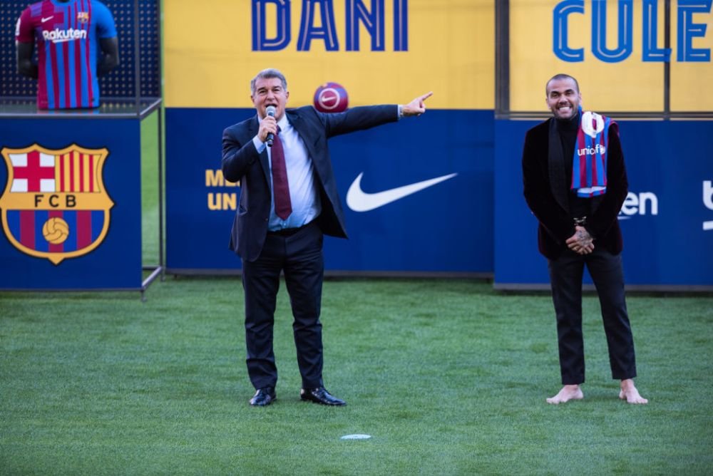 Mesajul lui Laporta pentru fani după eliminarea rușinoasă din Champions League: „Trebuie să întărim prima echipă!” Ce plan are pentru luna ianuarie_2