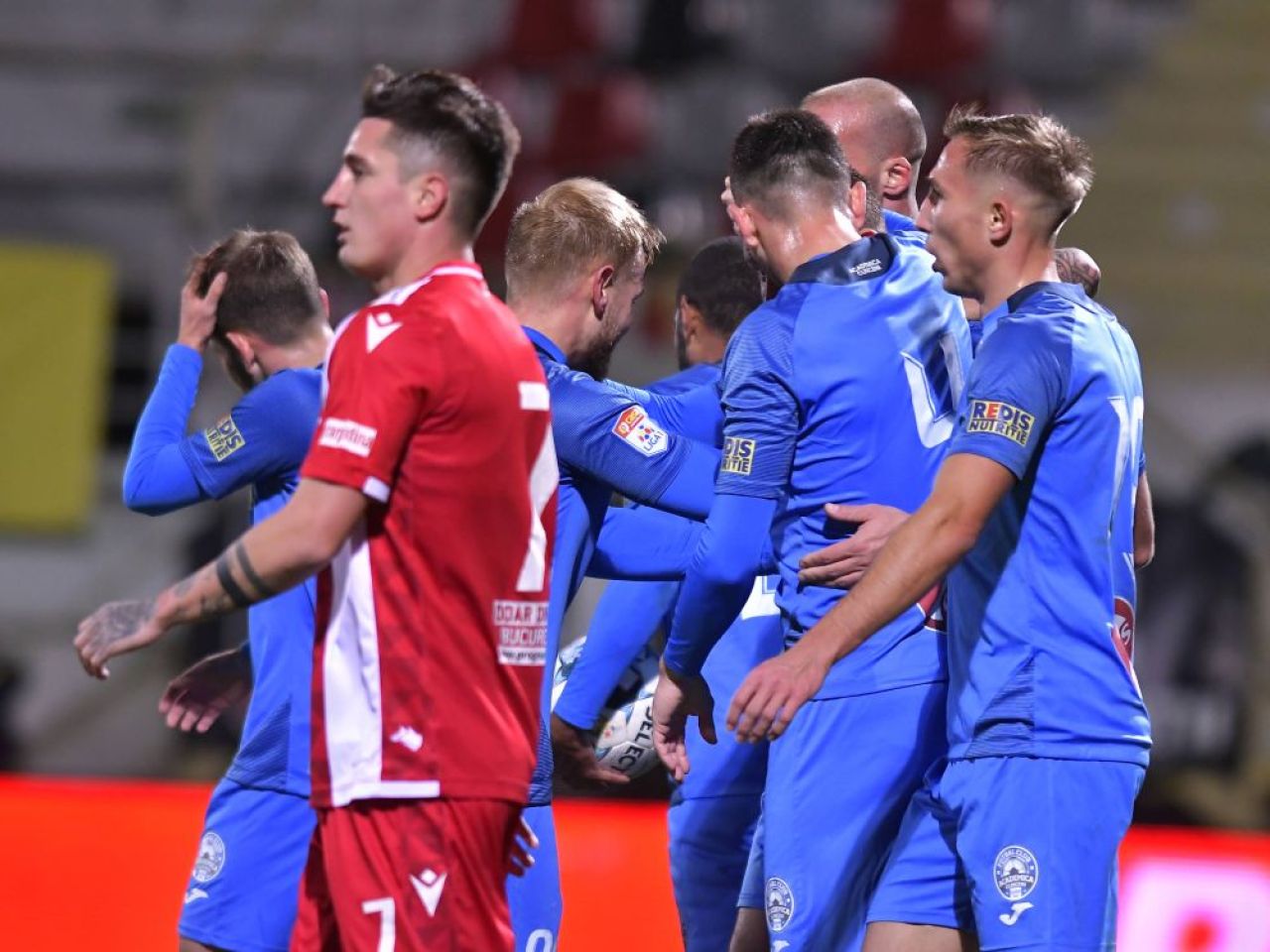 „De unde până unde decid jucătorii?!” Reacție dură a fostului antrenor de la Dinamo: „Poftiți afară!”_5