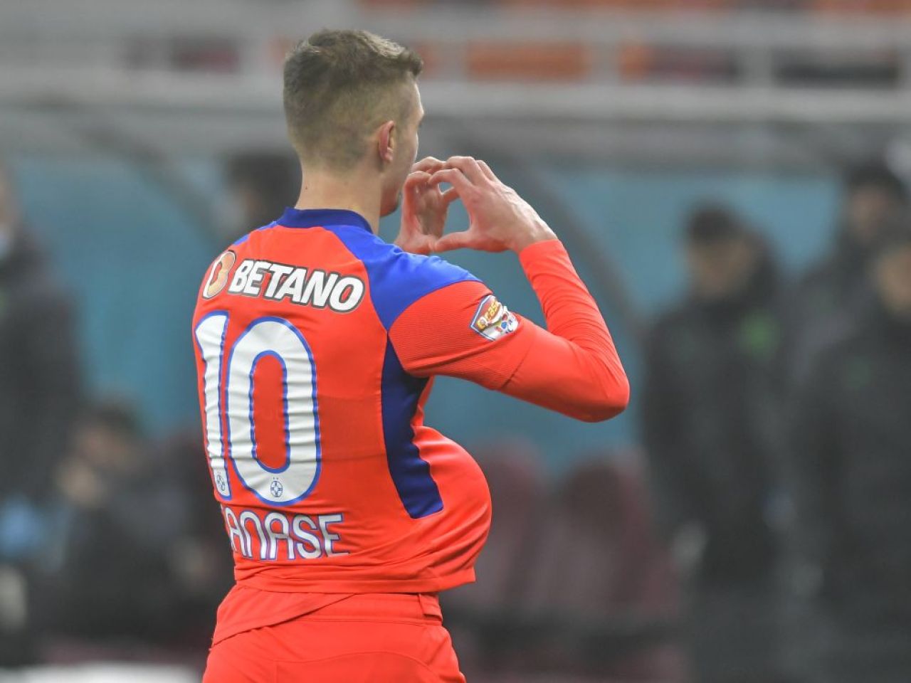 Victor Becali, noi dezvăluiri în cazul plecării lui Tănase de la FCSB: „Sunt discuții!” Cum l-a descris pe căpitanul roș-albaștrilor_5