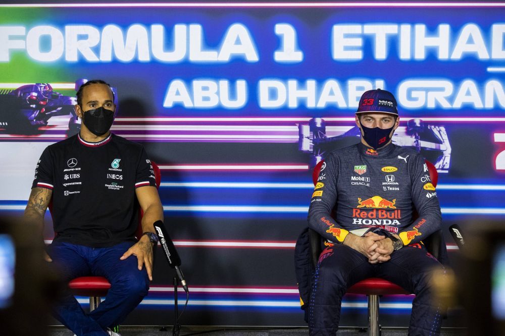 Max Verstappen este campion mondial în F1! L-a depășit pe Hamilton în ultimul tur la Abu Dhabi_1